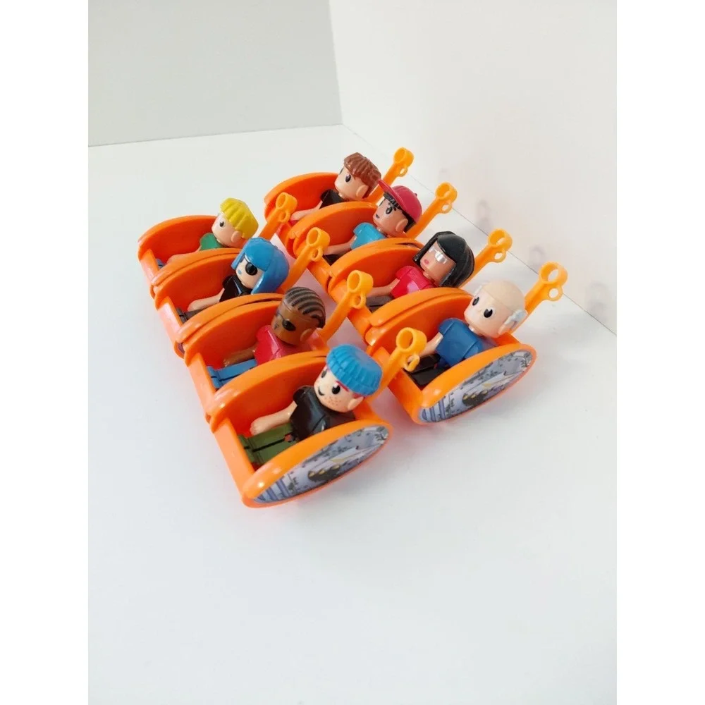 8 Knex Starburst Spinner Orange Seats w/ Figures - K'nex Amusement Park Parts‎